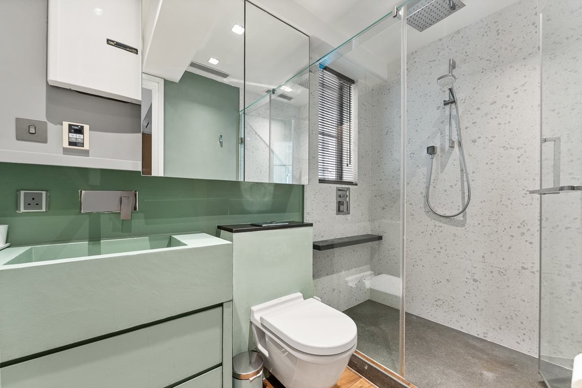 https://img.propertyraptor.com/cdn-cgi/imagedelivery/KD5bF_AFL0JDTbKLWF7z9g/ap8/ap8_001/hornet/prp/img/bfd4e029b3454f2abd948be49c094461-wtm.jpg/public