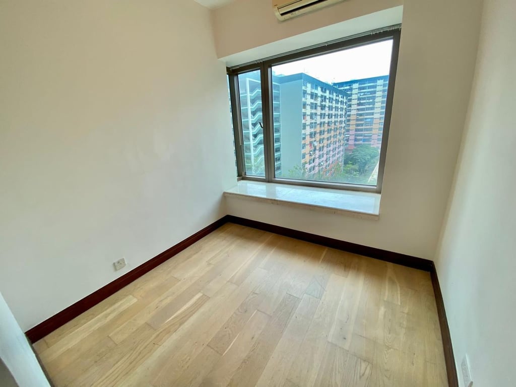 https://img.propertyraptor.com/cdn-cgi/imagedelivery/KD5bF_AFL0JDTbKLWF7z9g/ap8/ap8_001/hornet/prp/img/c00e4622570d404d572ca6bb48f27e25-wtm.jpg/public