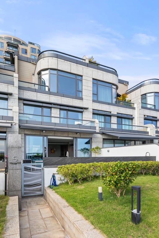 https://img.propertyraptor.com/cdn-cgi/imagedelivery/KD5bF_AFL0JDTbKLWF7z9g/ap8/ap8_001/hornet/prp/img/c01667af606ae378794990dbcafbf857-wtm.jpg/public
