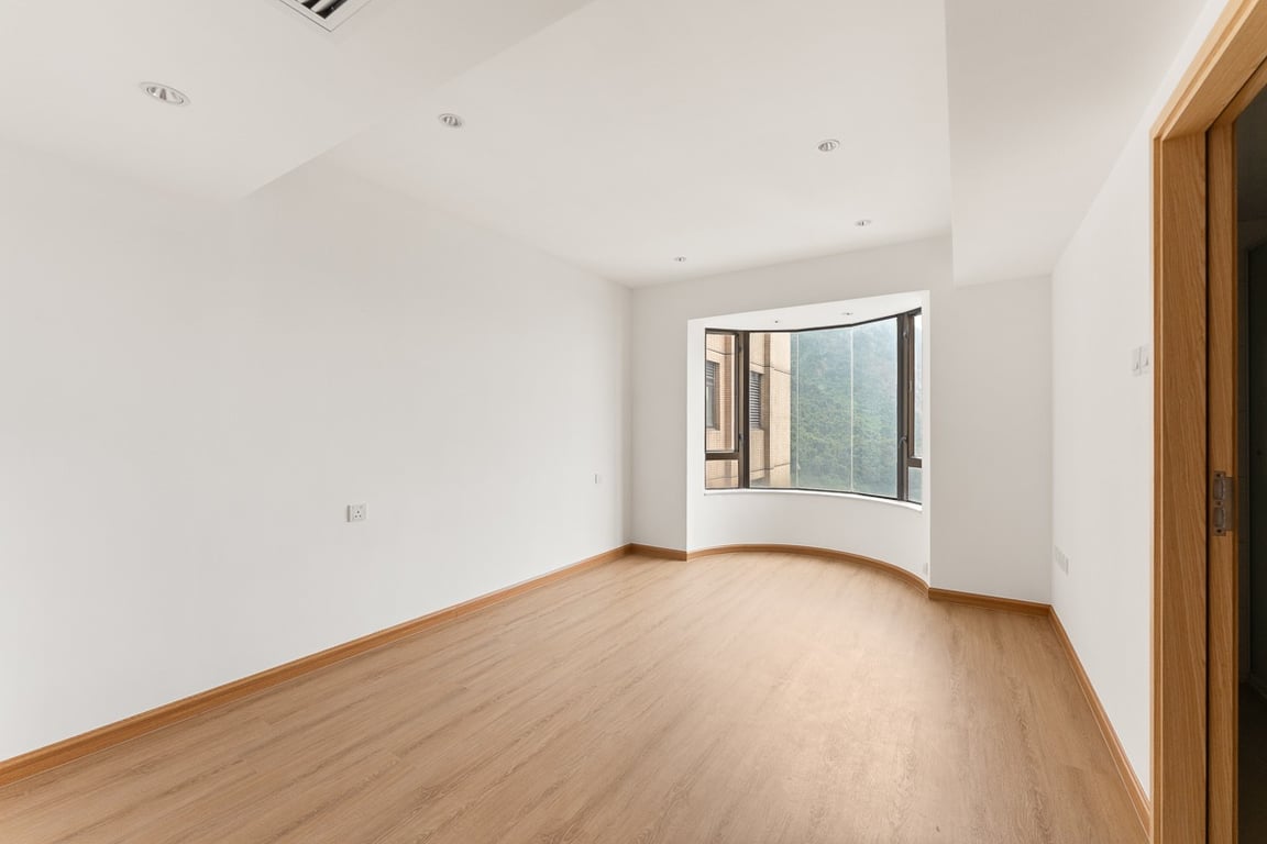 https://img.propertyraptor.com/cdn-cgi/imagedelivery/KD5bF_AFL0JDTbKLWF7z9g/ap8/ap8_001/hornet/prp/img/c0261faea08d21b5d82ec8ffc3794004-wtm.jpg/public