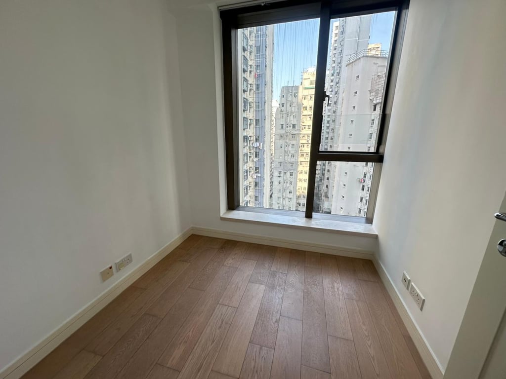 https://img.propertyraptor.com/cdn-cgi/imagedelivery/KD5bF_AFL0JDTbKLWF7z9g/ap8/ap8_001/hornet/prp/img/c030fbb375c22e8fd6256a0633e4a45e-wtm.jpg/public
