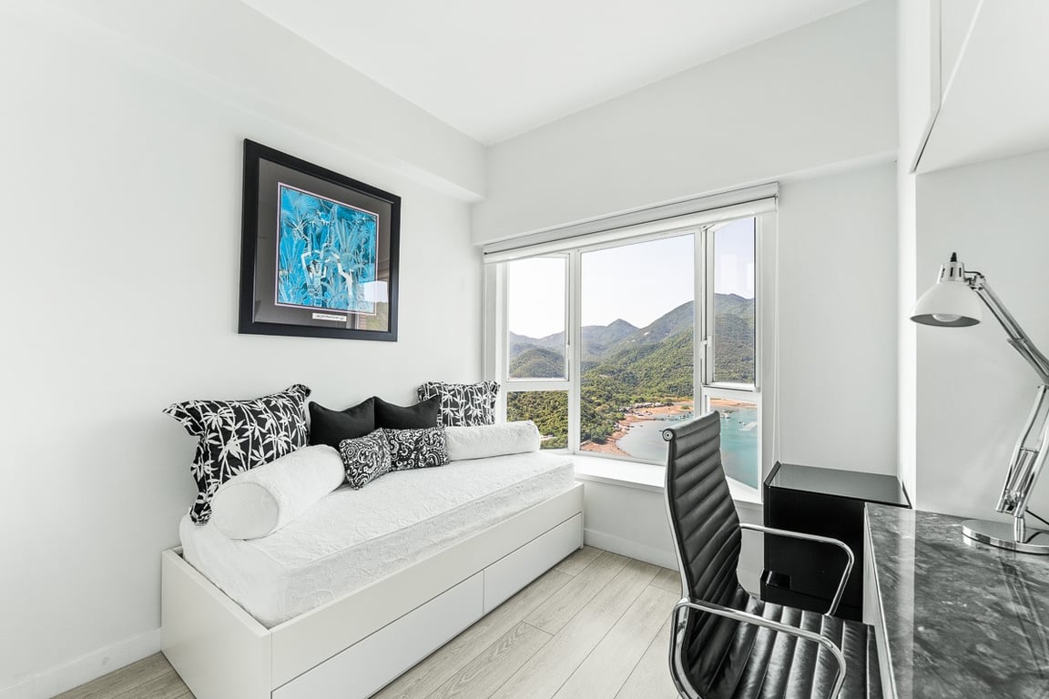Redhill Peninsula Apartment
