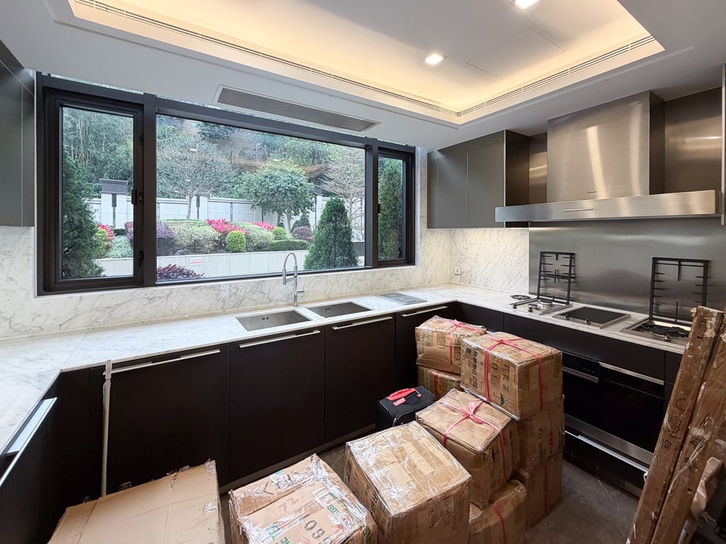 https://img.propertyraptor.com/cdn-cgi/imagedelivery/KD5bF_AFL0JDTbKLWF7z9g/ap8/ap8_001/hornet/prp/img/c08b7fd53e4b0c402eabe83db158bc37-wtm.jpg/public