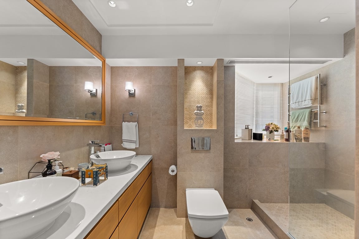 https://img.propertyraptor.com/cdn-cgi/imagedelivery/KD5bF_AFL0JDTbKLWF7z9g/ap8/ap8_001/hornet/prp/img/c097befc3fbbe3c85ae2a2f8cbdbb348-wtm.jpg/public