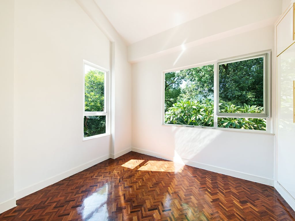 https://img.propertyraptor.com/cdn-cgi/imagedelivery/KD5bF_AFL0JDTbKLWF7z9g/ap8/ap8_001/hornet/prp/img/c0d52c0a3c559834ea82bf0ca9be87f3.jpg/public