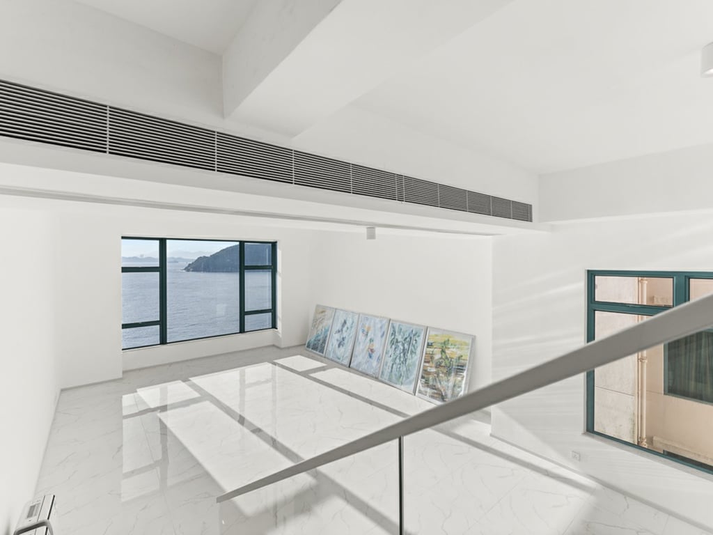 https://img.propertyraptor.com/cdn-cgi/imagedelivery/KD5bF_AFL0JDTbKLWF7z9g/ap8/ap8_001/hornet/prp/img/c0d69fbd4bed62c8cb92abd5393d9187.jpg/public