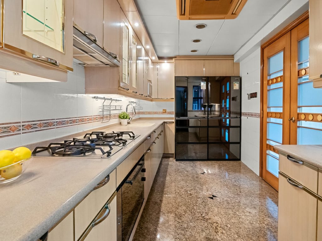 https://img.propertyraptor.com/cdn-cgi/imagedelivery/KD5bF_AFL0JDTbKLWF7z9g/ap8/ap8_001/hornet/prp/img/c122161f3e9bb72057ca23f4a21e9911-wtm.jpg/public