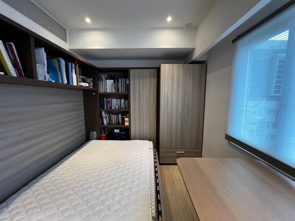 https://img.propertyraptor.com/cdn-cgi/imagedelivery/KD5bF_AFL0JDTbKLWF7z9g/ap8/ap8_001/hornet/prp/img/c159a996c29aed918d94b4fcfeb6abf3-wtm.jpg/public