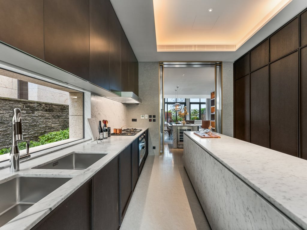 Lucca Avenue Hse 2