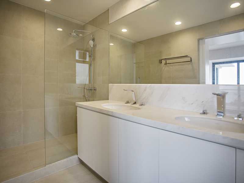 https://img.propertyraptor.com/cdn-cgi/imagedelivery/KD5bF_AFL0JDTbKLWF7z9g/ap8/ap8_001/hornet/prp/img/c19241921803130b8e84dc9ea60b199f.jpg/public