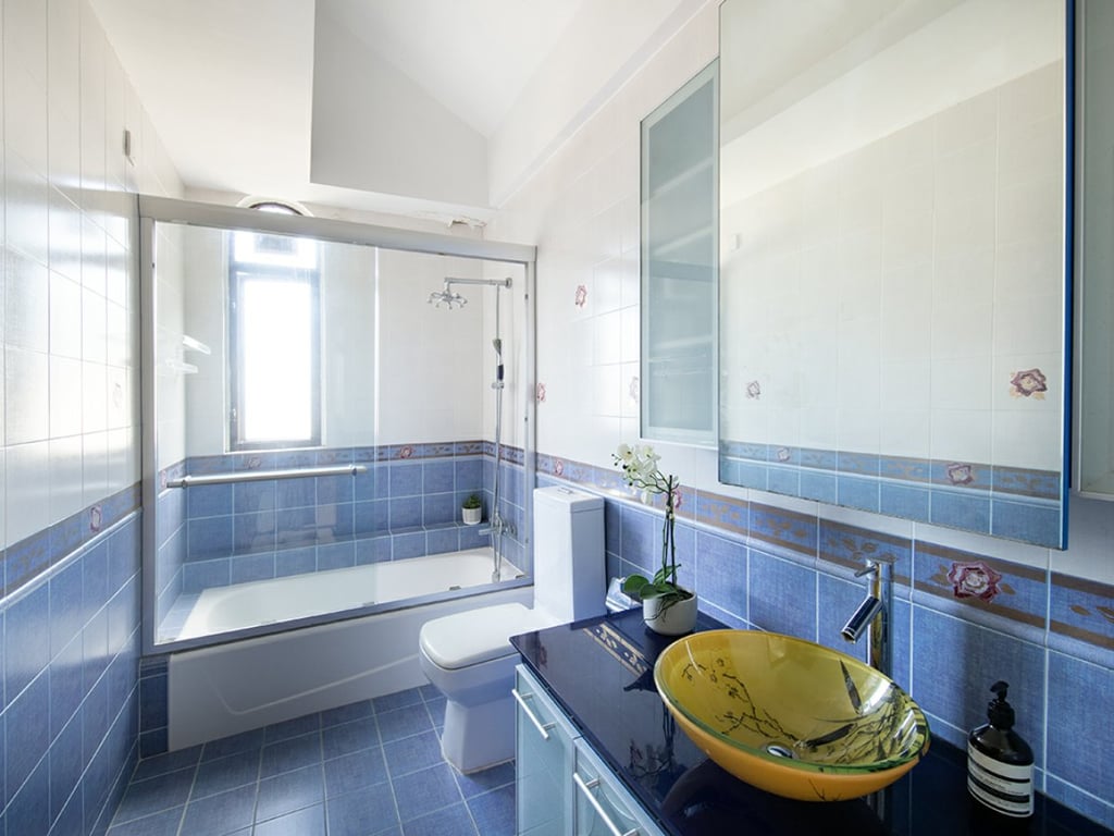 https://img.propertyraptor.com/cdn-cgi/imagedelivery/KD5bF_AFL0JDTbKLWF7z9g/ap8/ap8_001/hornet/prp/img/c2176f0610f0a192ee2ca14ec0bb1b6b.jpg/public