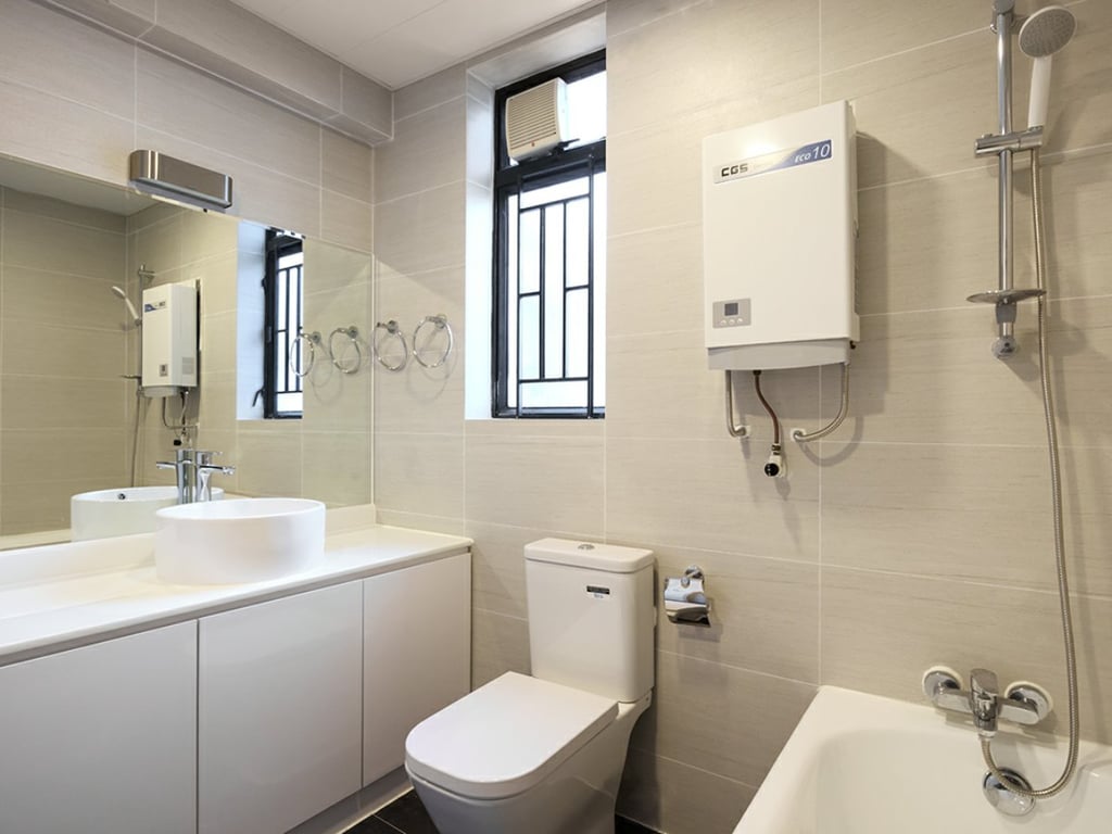https://img.propertyraptor.com/cdn-cgi/imagedelivery/KD5bF_AFL0JDTbKLWF7z9g/ap8/ap8_001/hornet/prp/img/c25ff90b30af23203c783ed3702676e9.jpg/public