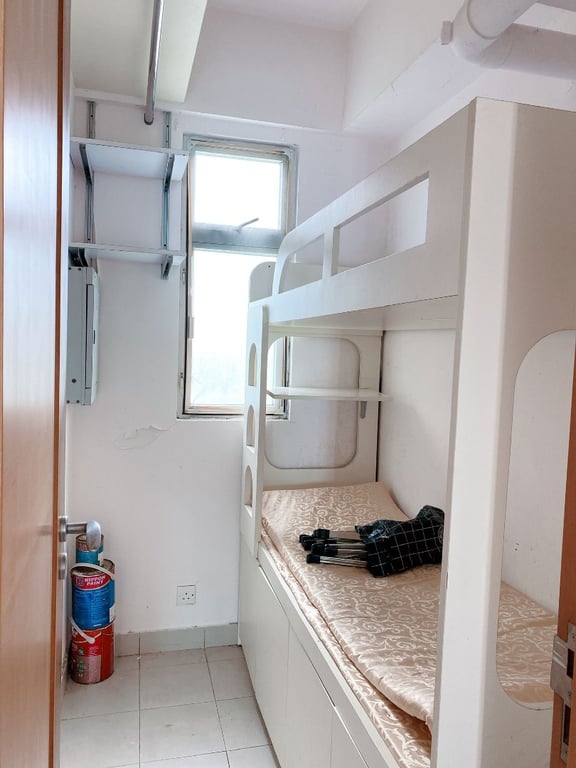 https://img.propertyraptor.com/cdn-cgi/imagedelivery/KD5bF_AFL0JDTbKLWF7z9g/ap8/ap8_001/hornet/prp/img/c27889740801483702a6ea5f13513fe6-wtm.jpg/public