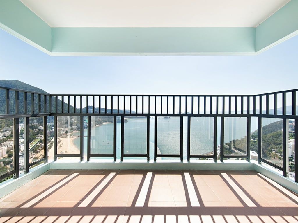 Repulse Bay Apartments