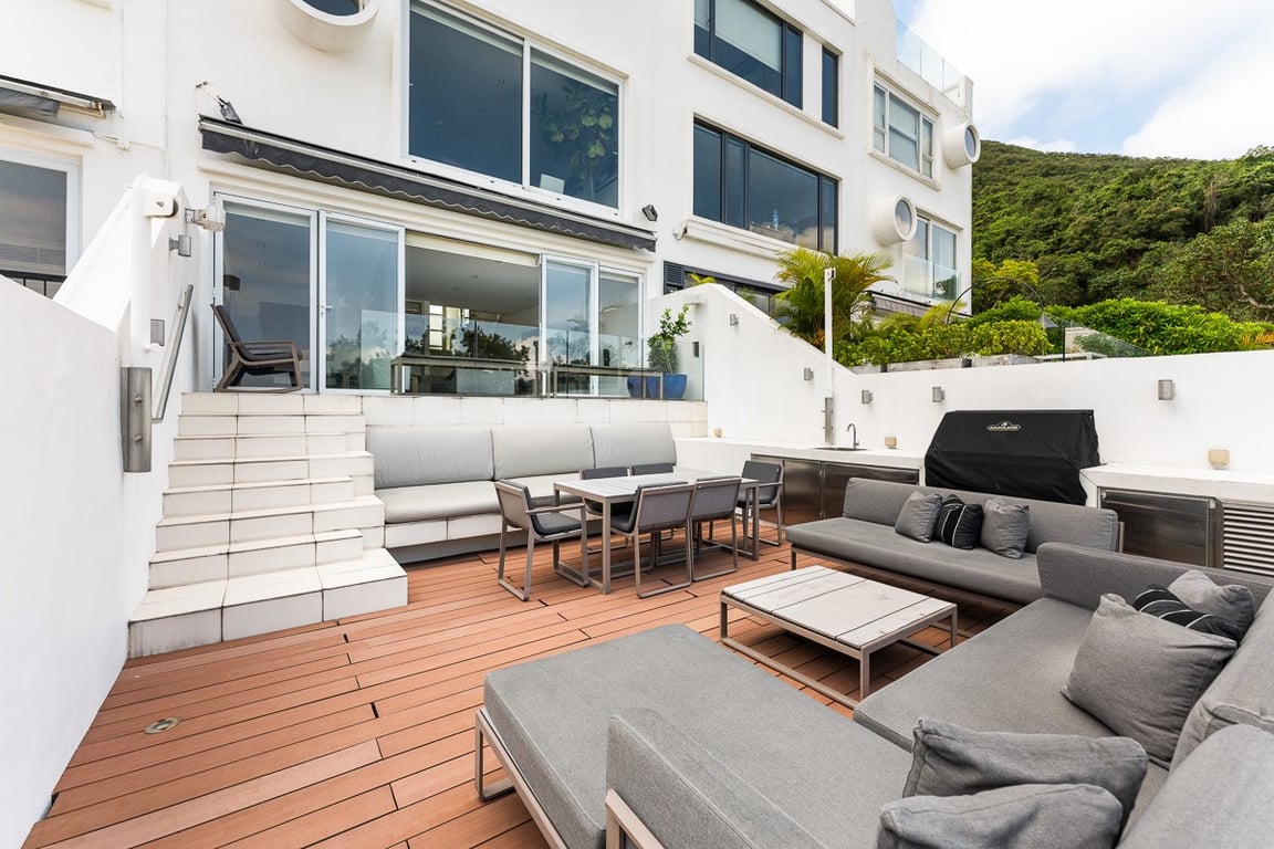 https://img.propertyraptor.com/cdn-cgi/imagedelivery/KD5bF_AFL0JDTbKLWF7z9g/ap8/ap8_001/hornet/prp/img/c2f55f25d4c1252c3bd07b696b072262-wtm.jpg/public