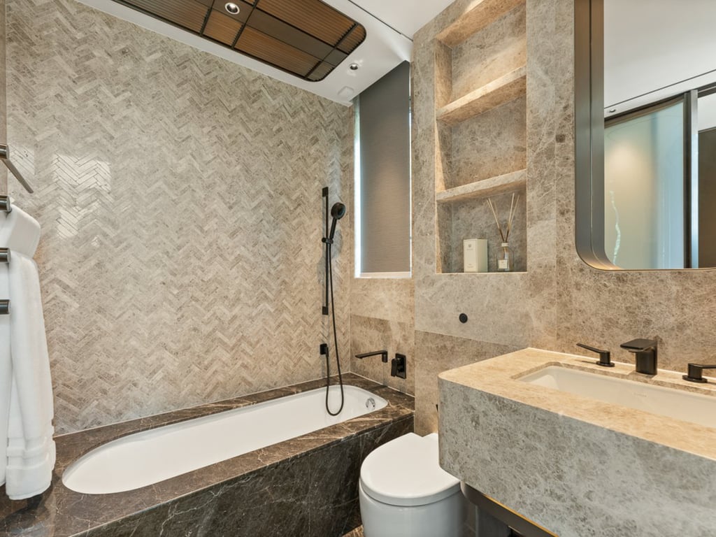 https://img.propertyraptor.com/cdn-cgi/imagedelivery/KD5bF_AFL0JDTbKLWF7z9g/ap8/ap8_001/hornet/prp/img/c3bafb5739fb7391efa1288ea3e5906a.jpg/public