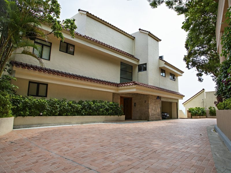 https://img.propertyraptor.com/cdn-cgi/imagedelivery/KD5bF_AFL0JDTbKLWF7z9g/ap8/ap8_001/hornet/prp/img/c3d1b846e0d8a6fbb32357615a7db0ae.jpg/public