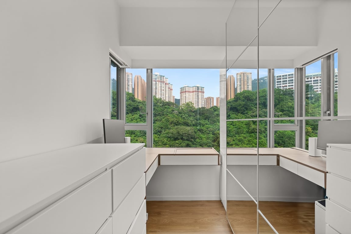 https://img.propertyraptor.com/cdn-cgi/imagedelivery/KD5bF_AFL0JDTbKLWF7z9g/ap8/ap8_001/hornet/prp/img/c3f28c0ca91bb6678e0f57def37833cd-wtm.jpg/public