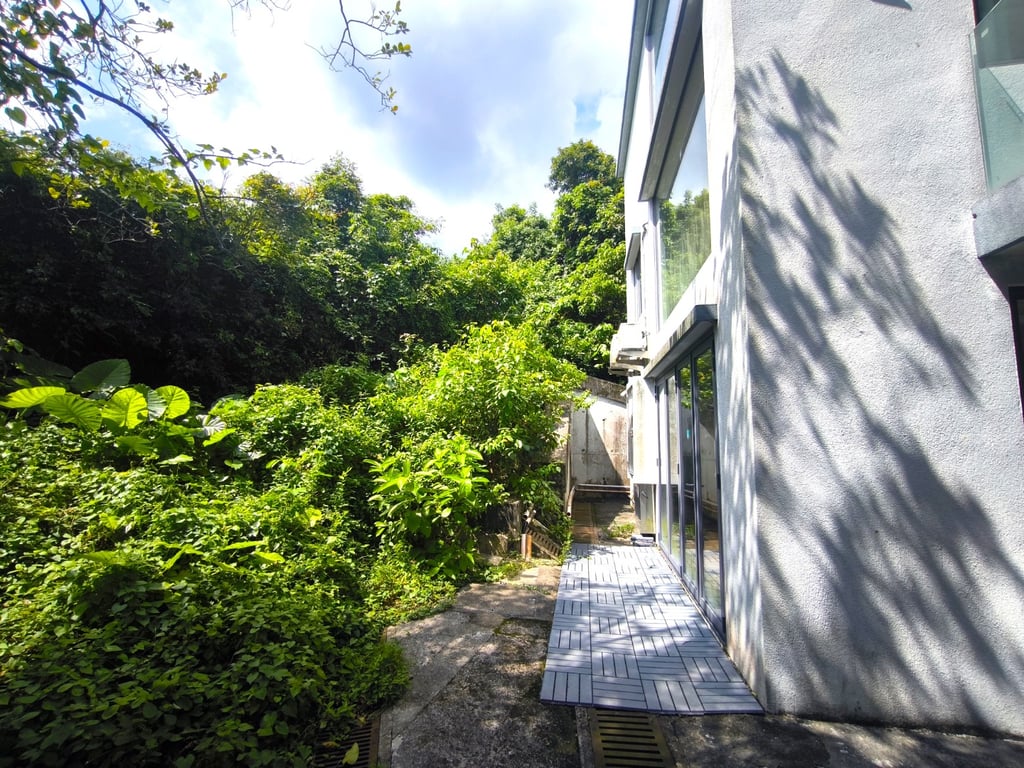 https://img.propertyraptor.com/cdn-cgi/imagedelivery/KD5bF_AFL0JDTbKLWF7z9g/ap8/ap8_001/hornet/prp/img/c412a771225359bd0e033461a9d1fe97-wtm.jpg/public