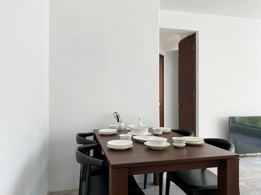 https://img.propertyraptor.com/cdn-cgi/imagedelivery/KD5bF_AFL0JDTbKLWF7z9g/ap8/ap8_001/hornet/prp/img/c41604ea606c30024895bc98e55a4ba3.jpg/public