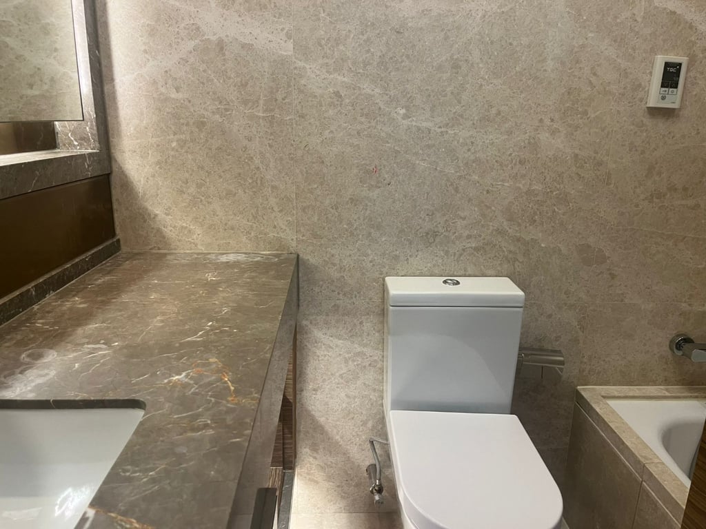 https://img.propertyraptor.com/cdn-cgi/imagedelivery/KD5bF_AFL0JDTbKLWF7z9g/ap8/ap8_001/hornet/prp/img/c447d9151db1f499e3a7f5cf689c9629-wtm.jpg/public