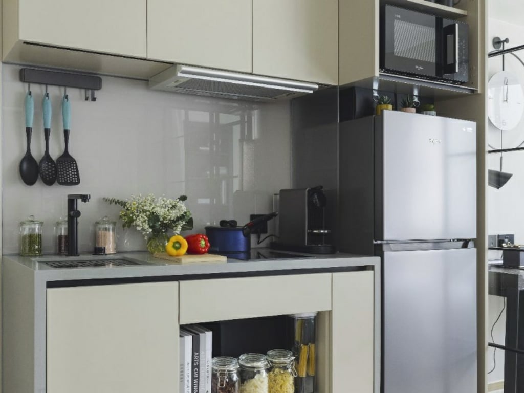https://img.propertyraptor.com/cdn-cgi/imagedelivery/KD5bF_AFL0JDTbKLWF7z9g/ap8/ap8_001/hornet/prp/img/c449ca75d939d9060c2075df85a5a7f1.jpg/public