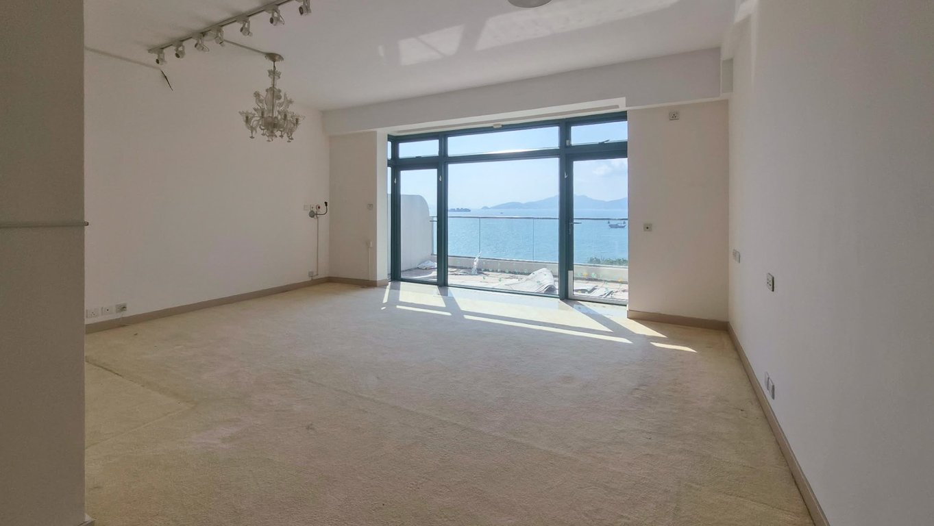 https://img.propertyraptor.com/cdn-cgi/imagedelivery/KD5bF_AFL0JDTbKLWF7z9g/ap8/ap8_001/hornet/prp/img/c47db44235e60cea15c8909b90266012-wtm.jpg/public