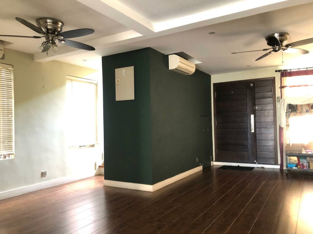 https://img.propertyraptor.com/cdn-cgi/imagedelivery/KD5bF_AFL0JDTbKLWF7z9g/ap8/ap8_001/hornet/prp/img/c4b0329b354da9a79a00b95632ebe1ac-wtm.jpg/public