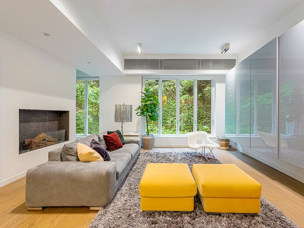 https://img.propertyraptor.com/cdn-cgi/imagedelivery/KD5bF_AFL0JDTbKLWF7z9g/ap8/ap8_001/hornet/prp/img/c4ceb5cccb630b3a9d6eb42a6a65f93e.jpg/public
