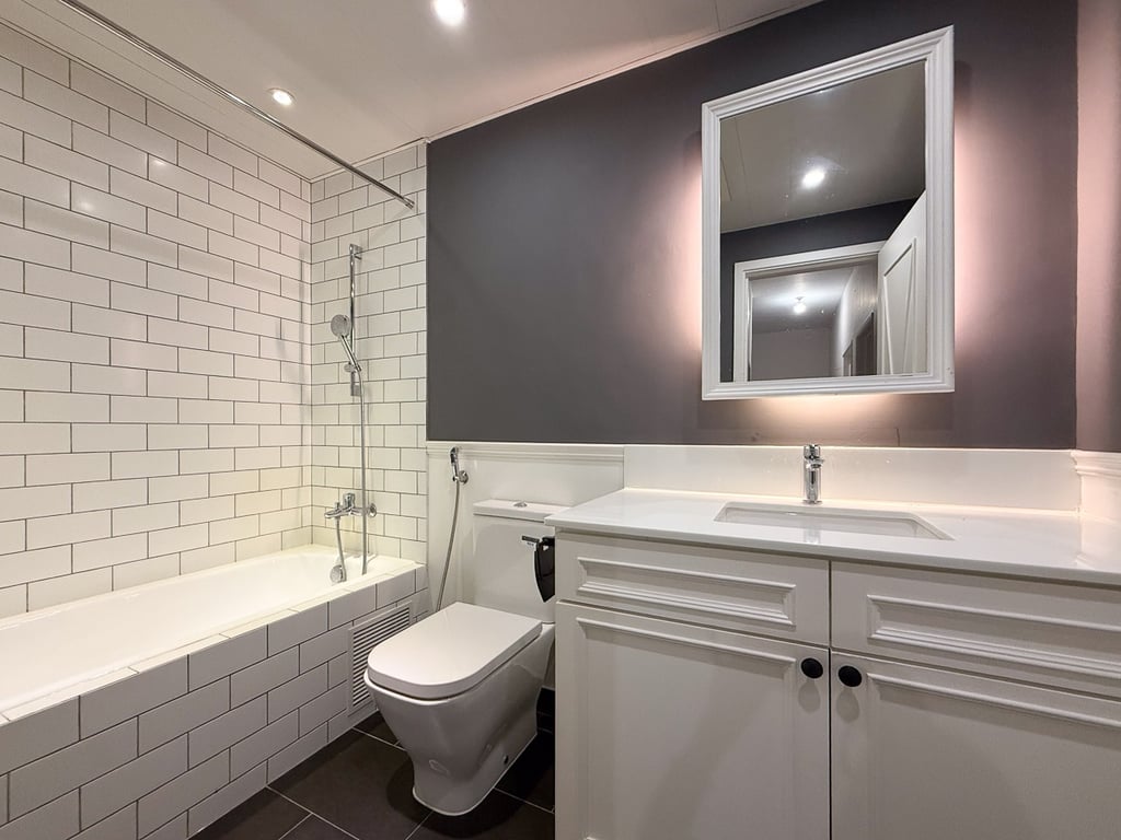 https://img.propertyraptor.com/cdn-cgi/imagedelivery/KD5bF_AFL0JDTbKLWF7z9g/ap8/ap8_001/hornet/prp/img/c4e8209535c782275f495cfd33b9e52d-wtm.jpg/public