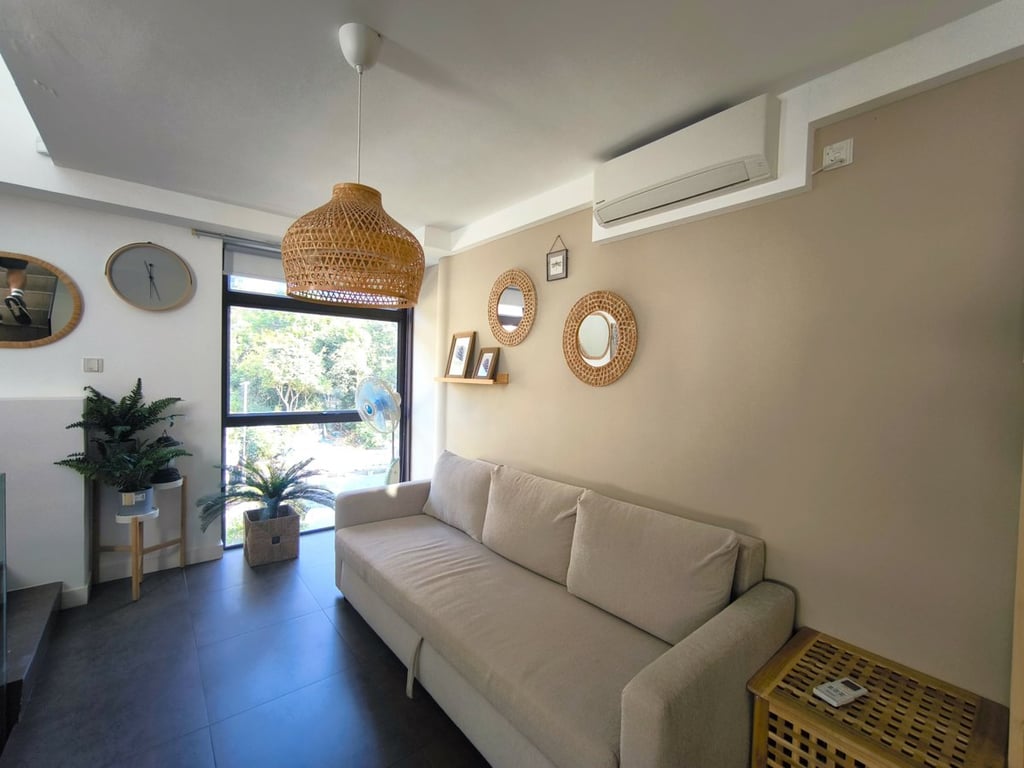 https://img.propertyraptor.com/cdn-cgi/imagedelivery/KD5bF_AFL0JDTbKLWF7z9g/ap8/ap8_001/hornet/prp/img/c4ee95f89cfcc31c615ca12d16c9e674-wtm.jpg/public