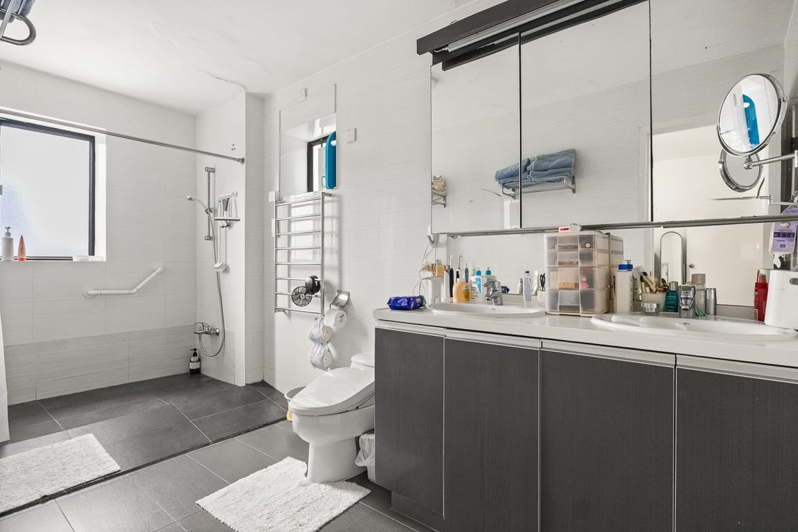 https://img.propertyraptor.com/cdn-cgi/imagedelivery/KD5bF_AFL0JDTbKLWF7z9g/ap8/ap8_001/hornet/prp/img/c55be8870ea93e5067de3e3fc015d3f2-wtm.jpg/public