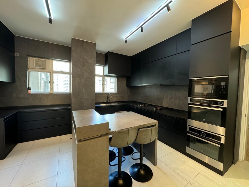 https://img.propertyraptor.com/cdn-cgi/imagedelivery/KD5bF_AFL0JDTbKLWF7z9g/ap8/ap8_001/hornet/prp/img/c59d7dc30b08707d5a5a020423021fd9-wtm.jpg/public