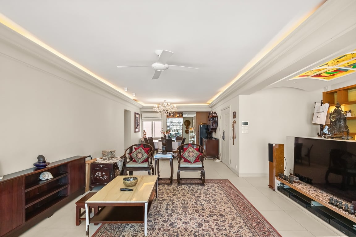https://img.propertyraptor.com/cdn-cgi/imagedelivery/KD5bF_AFL0JDTbKLWF7z9g/ap8/ap8_001/hornet/prp/img/c5bd5386673d7e33d16be6242e9d0279-wtm.jpg/public