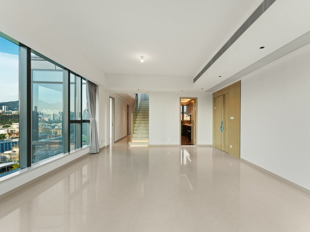https://img.propertyraptor.com/cdn-cgi/imagedelivery/KD5bF_AFL0JDTbKLWF7z9g/ap8/ap8_001/hornet/prp/img/c5edd4f4756e92e0dcb464b540c97172-wtm.jpg/public