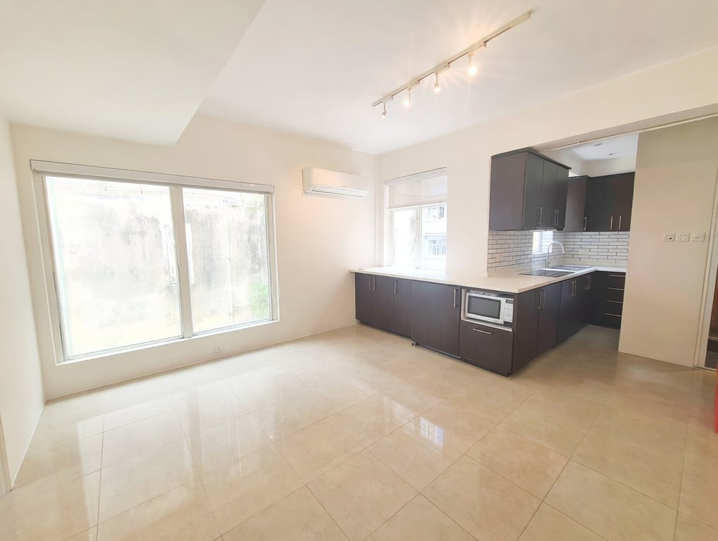 152-154 Hollywood Road