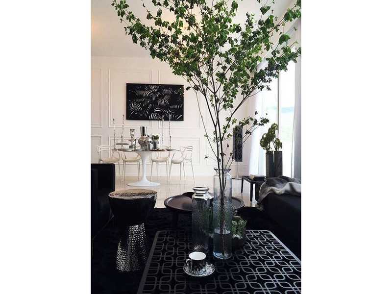 Redhill Peninsula - Palm Drive