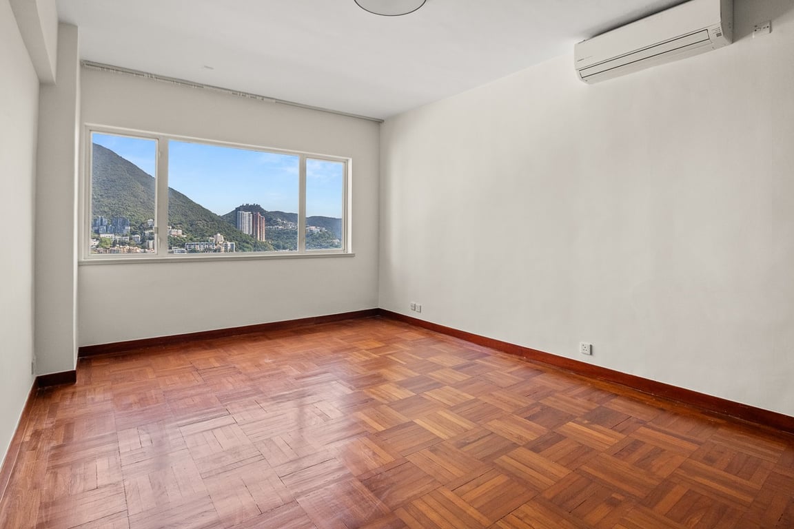 https://img.propertyraptor.com/cdn-cgi/imagedelivery/KD5bF_AFL0JDTbKLWF7z9g/ap8/ap8_001/hornet/prp/img/c6980731d2db7bf04d29619f81e79169-wtm.jpg/public