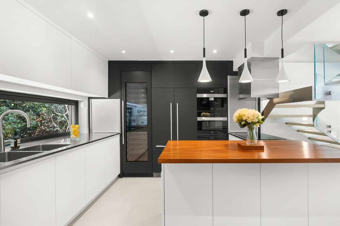 https://img.propertyraptor.com/cdn-cgi/imagedelivery/KD5bF_AFL0JDTbKLWF7z9g/ap8/ap8_001/hornet/prp/img/c6d0023d8e0a82c6cb24f29f230d241f-wtm.jpg/public