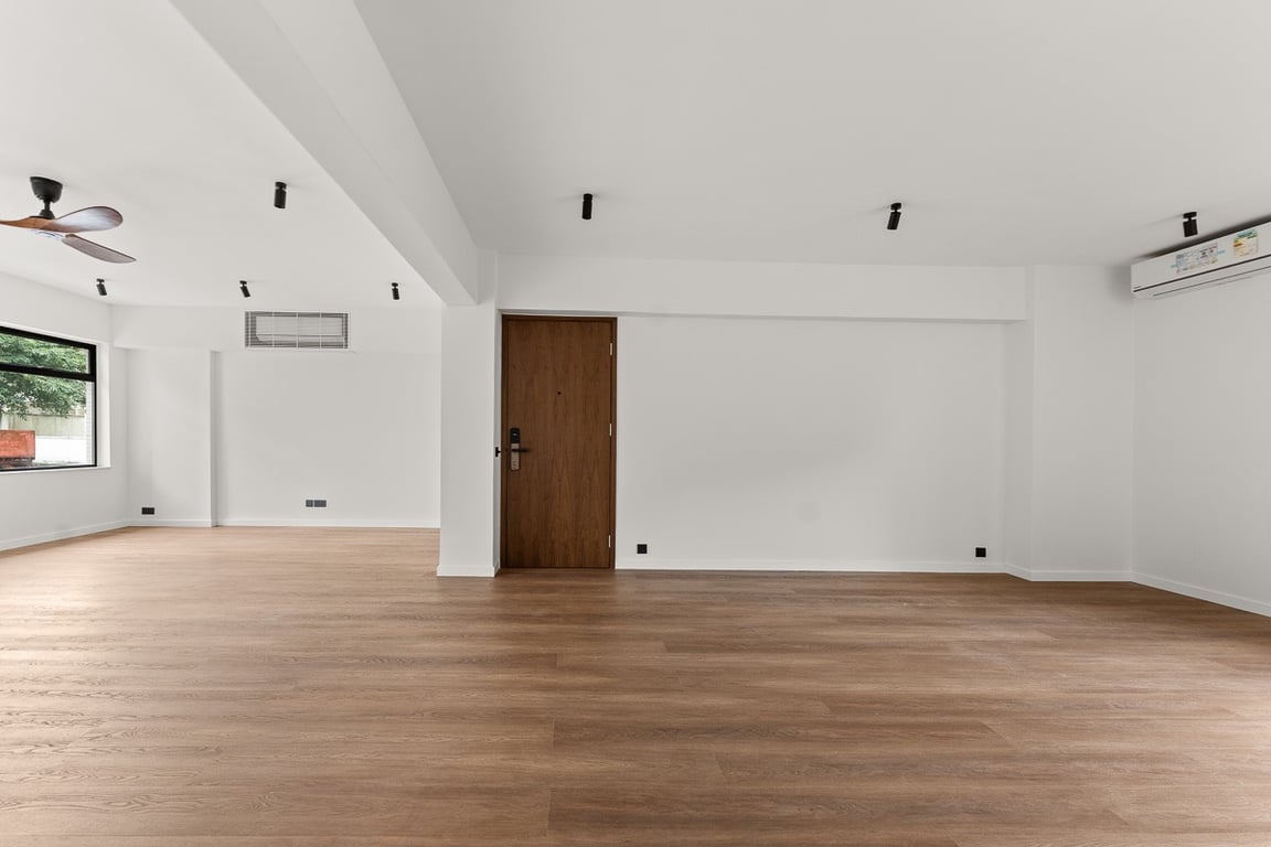 https://img.propertyraptor.com/cdn-cgi/imagedelivery/KD5bF_AFL0JDTbKLWF7z9g/ap8/ap8_001/hornet/prp/img/c6d21dbb1d78a79962144d2251987561-wtm.jpg/public