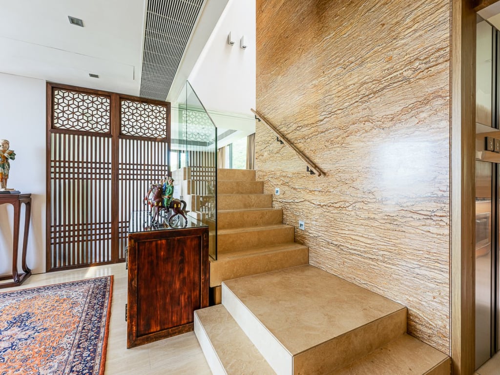 https://img.propertyraptor.com/cdn-cgi/imagedelivery/KD5bF_AFL0JDTbKLWF7z9g/ap8/ap8_001/hornet/prp/img/c75517e503b49568fbc6ac18a29b7d6f.jpg/public