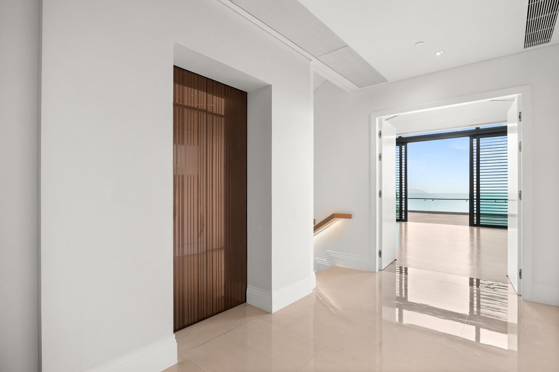 https://img.propertyraptor.com/cdn-cgi/imagedelivery/KD5bF_AFL0JDTbKLWF7z9g/ap8/ap8_001/hornet/prp/img/c7c5881478d6706a950b83ae52f1e6df-wtm.jpg/public