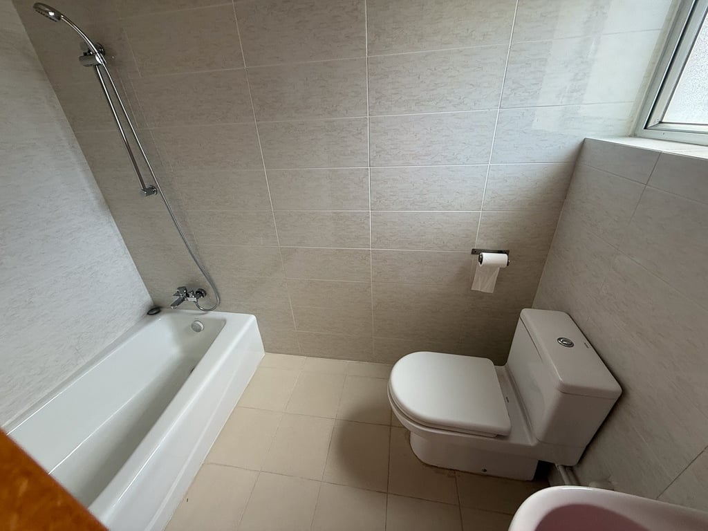 https://img.propertyraptor.com/cdn-cgi/imagedelivery/KD5bF_AFL0JDTbKLWF7z9g/ap8/ap8_001/hornet/prp/img/c836b94cdd0999878ae62da728b5c03a-wtm.jpg/public