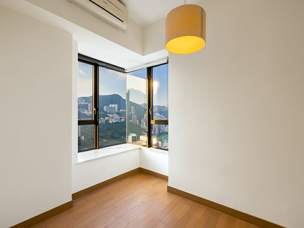 https://img.propertyraptor.com/cdn-cgi/imagedelivery/KD5bF_AFL0JDTbKLWF7z9g/ap8/ap8_001/hornet/prp/img/c8762970bf4c07fcf74497989da01d29.jpg/public