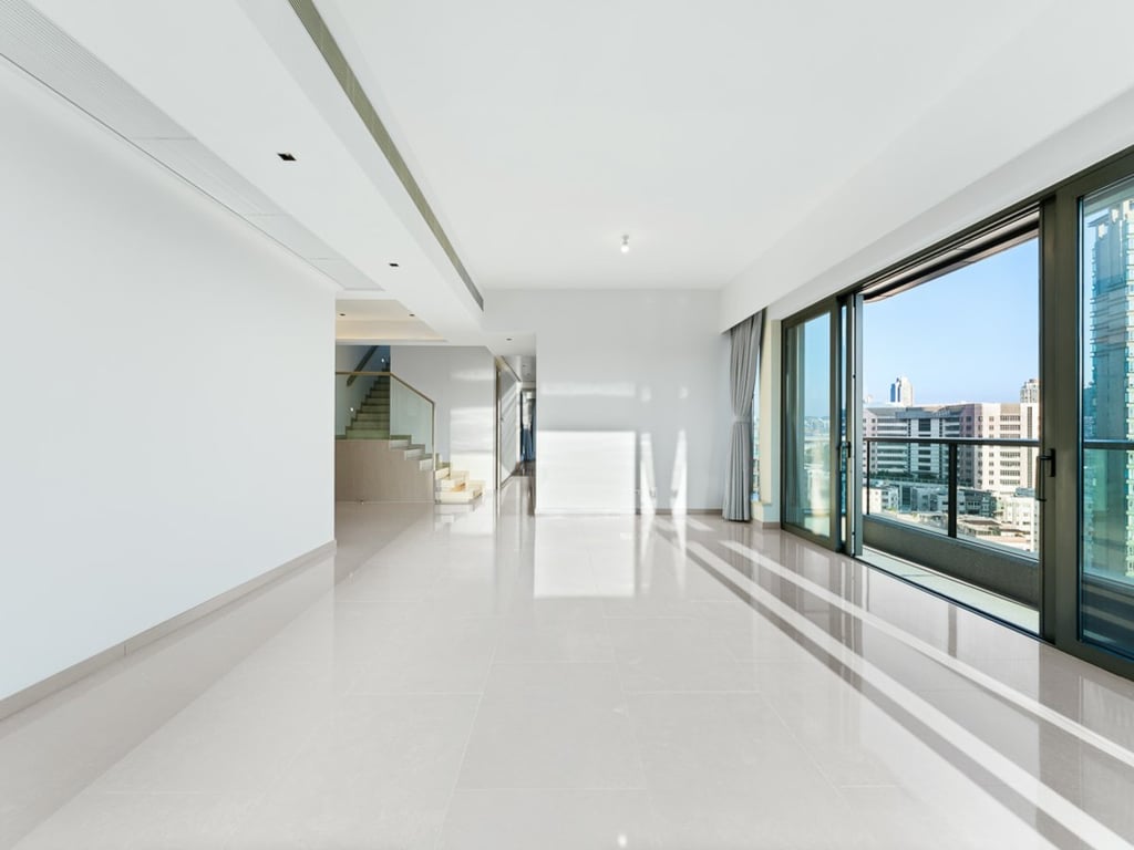 https://img.propertyraptor.com/cdn-cgi/imagedelivery/KD5bF_AFL0JDTbKLWF7z9g/ap8/ap8_001/hornet/prp/img/c8968dcee3f1364d9d7618ea0a9f0926-wtm.jpg/public