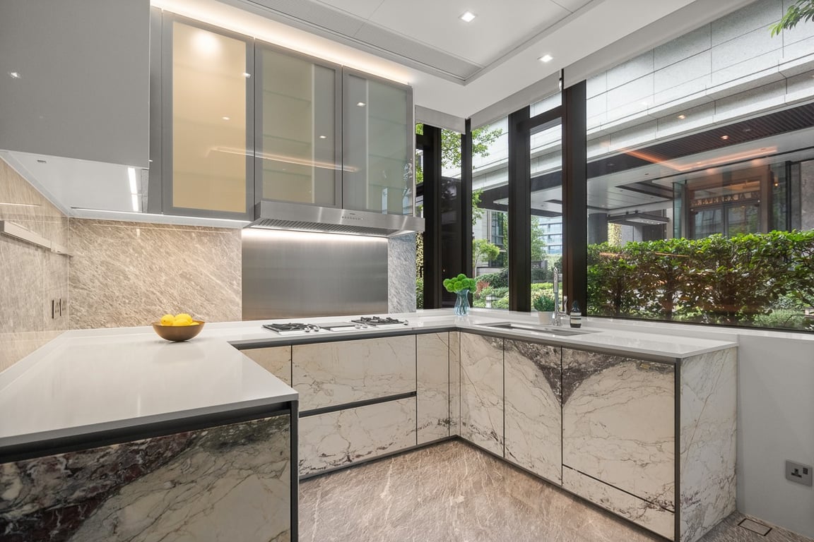 https://img.propertyraptor.com/cdn-cgi/imagedelivery/KD5bF_AFL0JDTbKLWF7z9g/ap8/ap8_001/hornet/prp/img/c8a3cb0d87b26b13bedc90f5e398820c-wtm.jpg/public