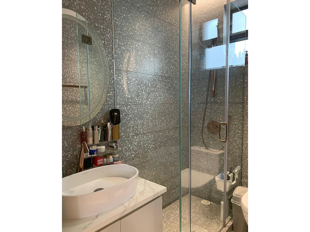 https://img.propertyraptor.com/cdn-cgi/imagedelivery/KD5bF_AFL0JDTbKLWF7z9g/ap8/ap8_001/hornet/prp/img/c8a4cd2505b562ad7e2284d5184a8ed9.jpg/public