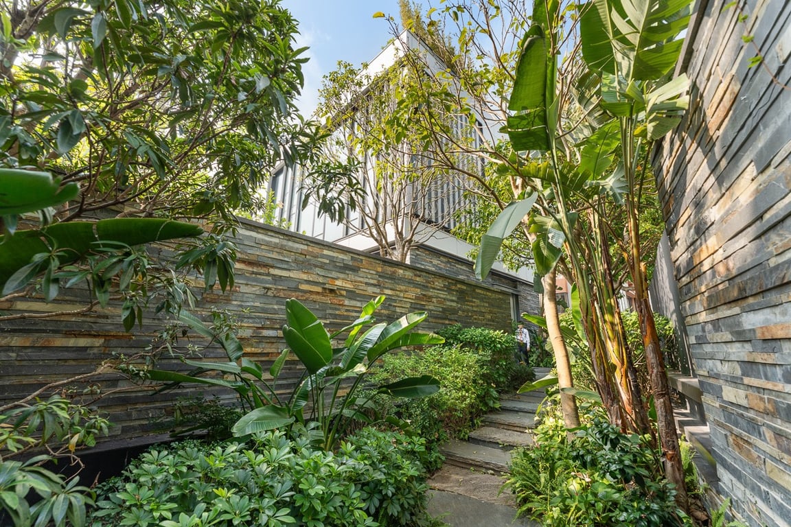 https://img.propertyraptor.com/cdn-cgi/imagedelivery/KD5bF_AFL0JDTbKLWF7z9g/ap8/ap8_001/hornet/prp/img/c8cbe0446d3950d31edb9fc075409562-wtm.jpg/public