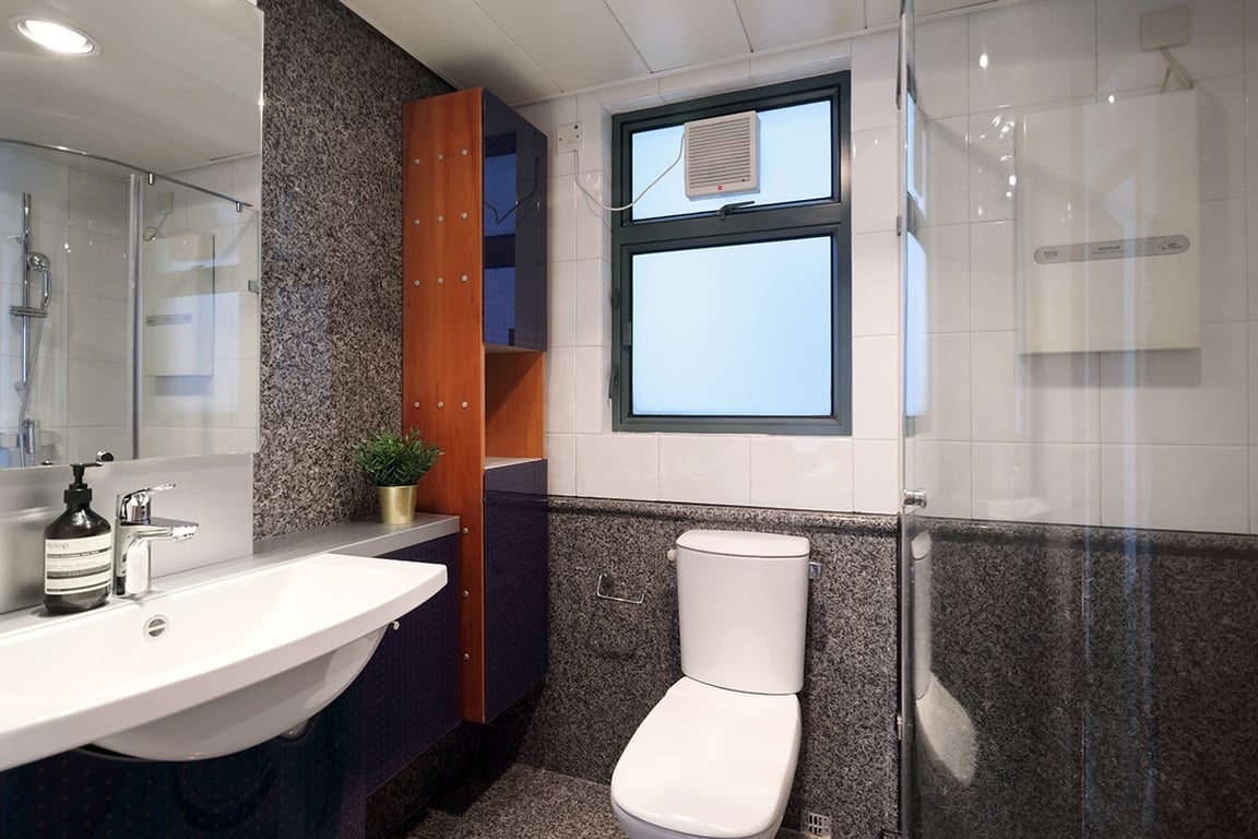 https://img.propertyraptor.com/cdn-cgi/imagedelivery/KD5bF_AFL0JDTbKLWF7z9g/ap8/ap8_001/hornet/prp/img/c8cdbc8437dd0b8004280cce3af7ae68-wtm.jpg/public