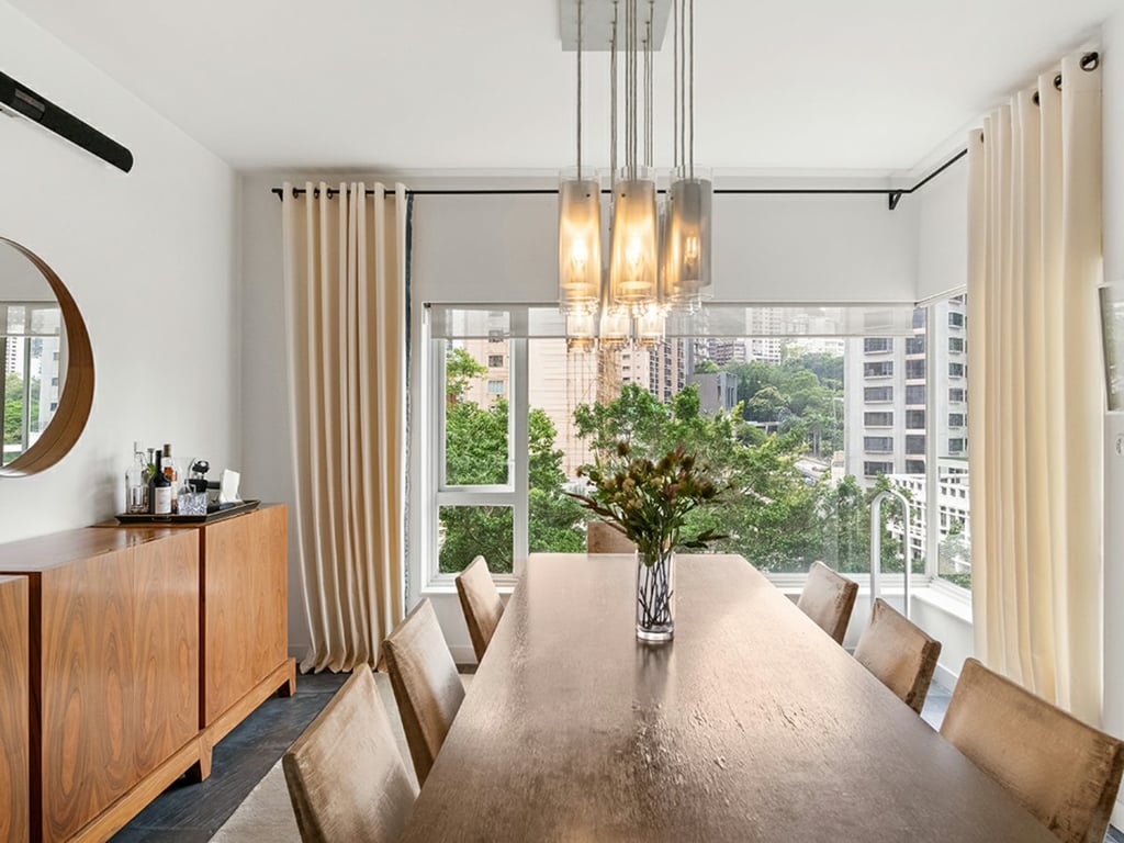 https://img.propertyraptor.com/cdn-cgi/imagedelivery/KD5bF_AFL0JDTbKLWF7z9g/ap8/ap8_001/hornet/prp/img/c8d3d6585491fac7ea296c28a2891991.jpg/public